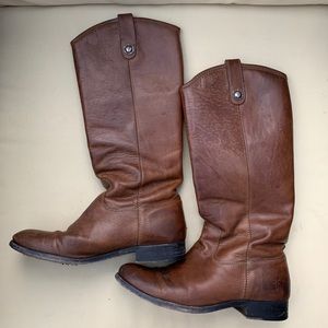 Women’s size 8 Melissa Button Frye Boot in Cognac